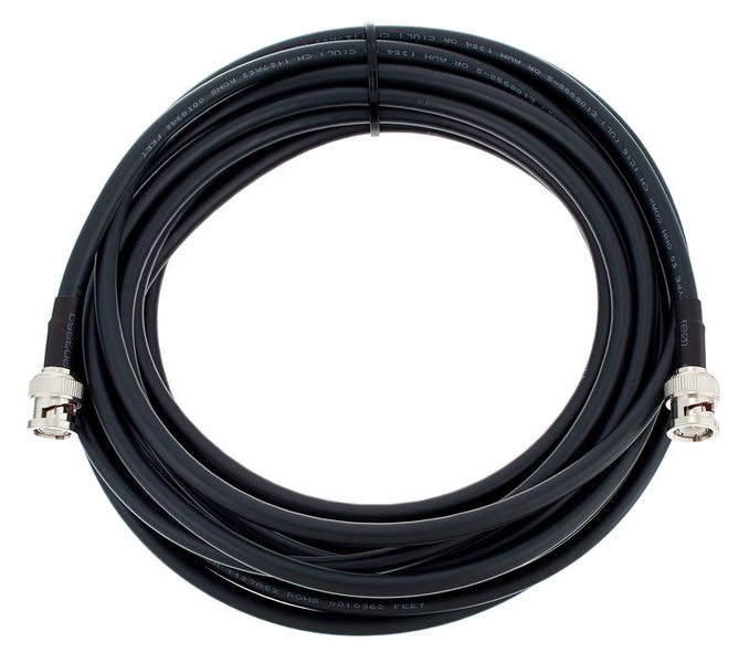 UA825